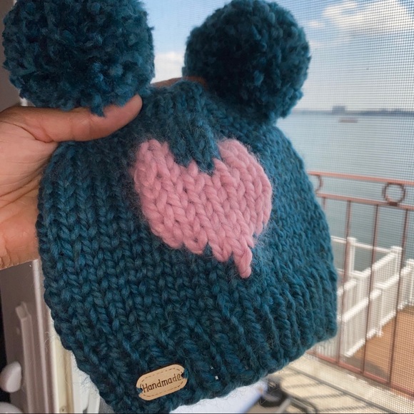 Winter hat knit by hands - Picture 3 of 5